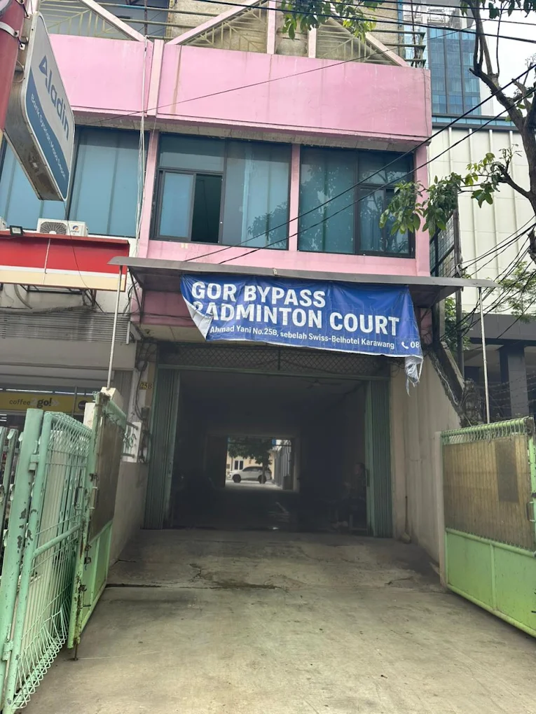 Tempat Badminton Karawang buat Komunitas Kantor