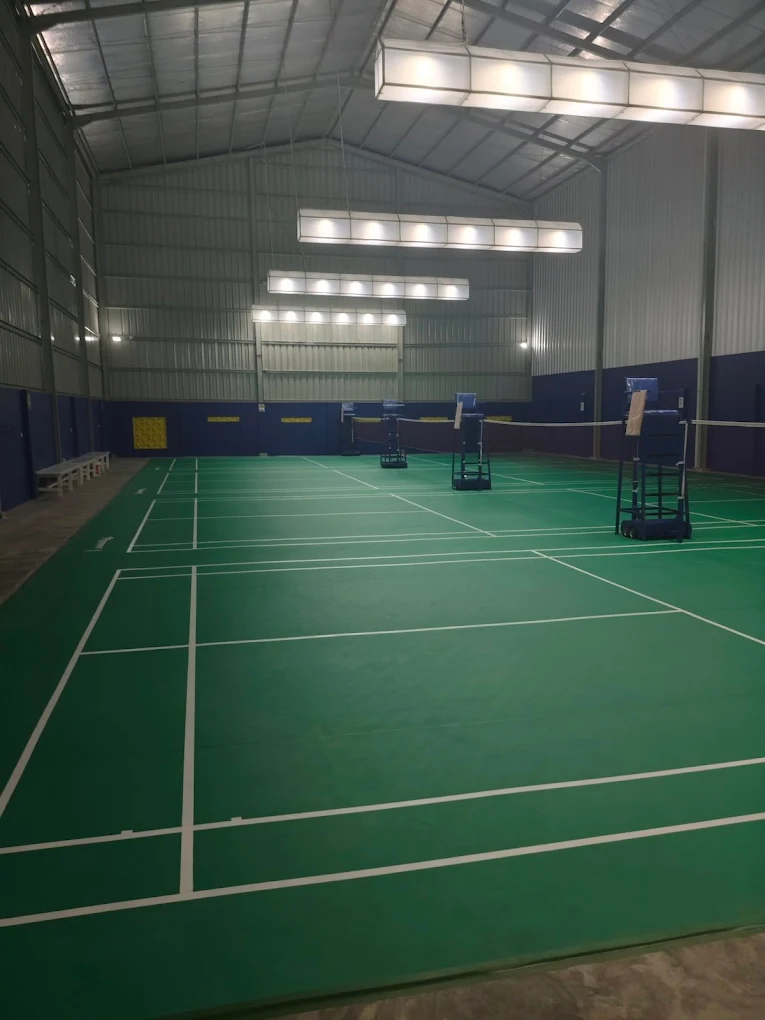 Lapangan badminton indoor GOR Bypass Karawang